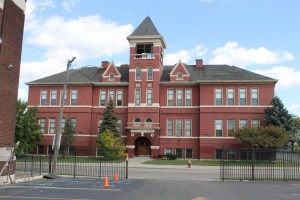 Beard Elementary school on Waterman. This photo was taken from the back of the Findlater. A popular school for the Armenians in that neighborhood. 