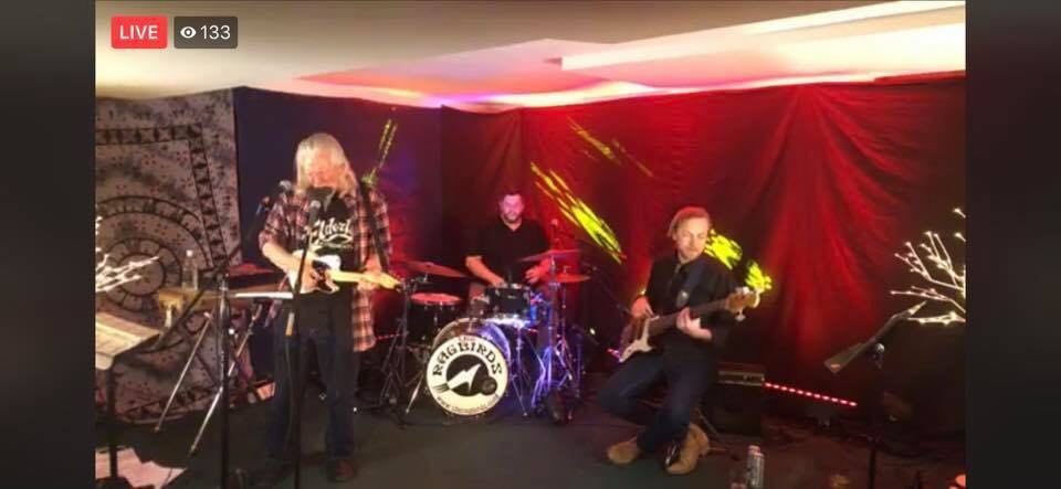 90136402_209922533421384_2405777732731404288_n